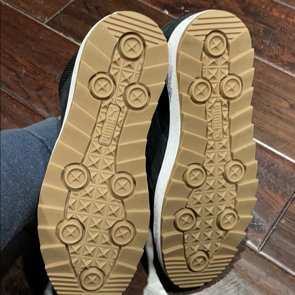 Shoes - Picture 3 of 6